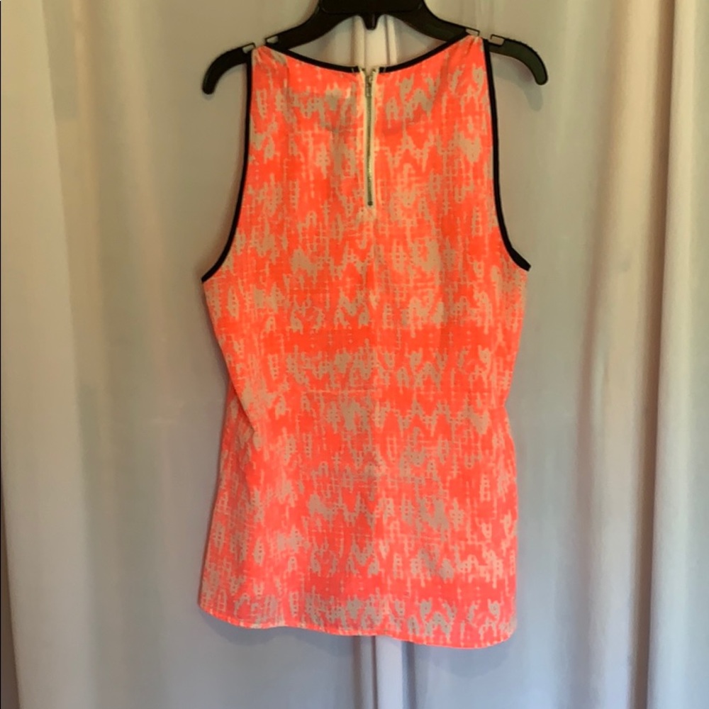 Cute neon pink tank top - Picture 2 of 3